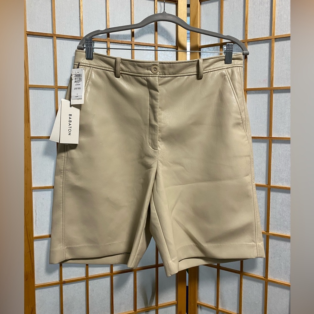 Aritzia Babaton
Adrian Short